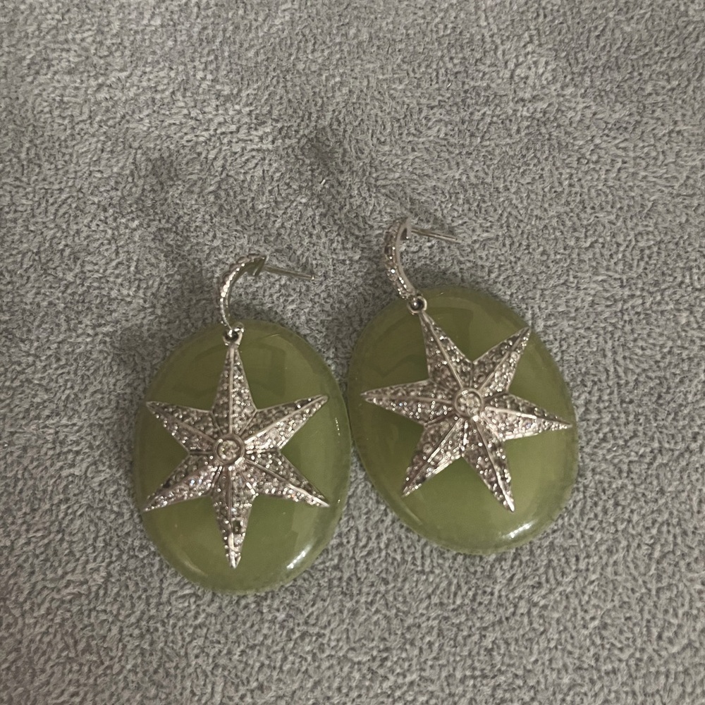 Beautiful green star earrings